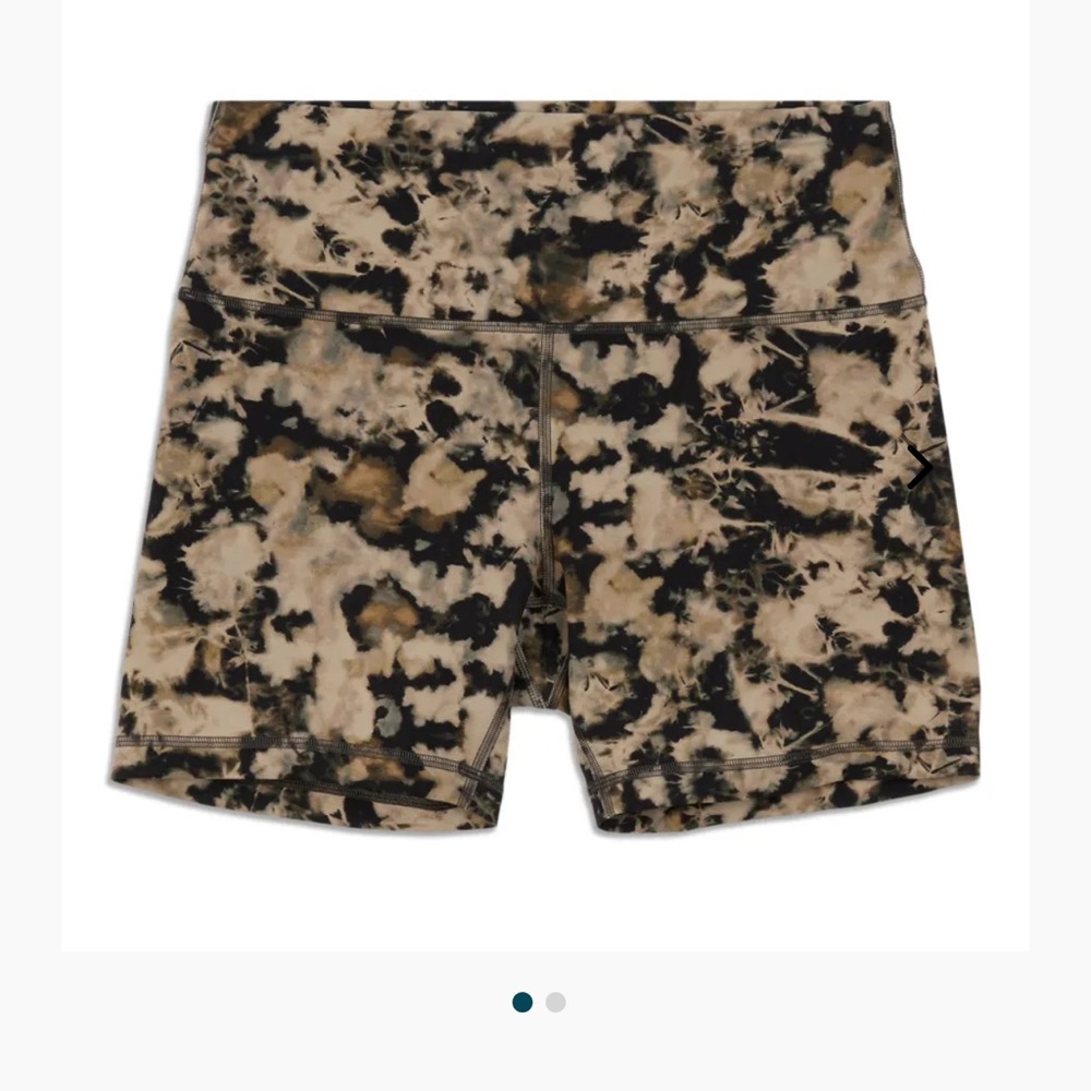 Wunder Train HR Short Size 4 with 6” Inseam